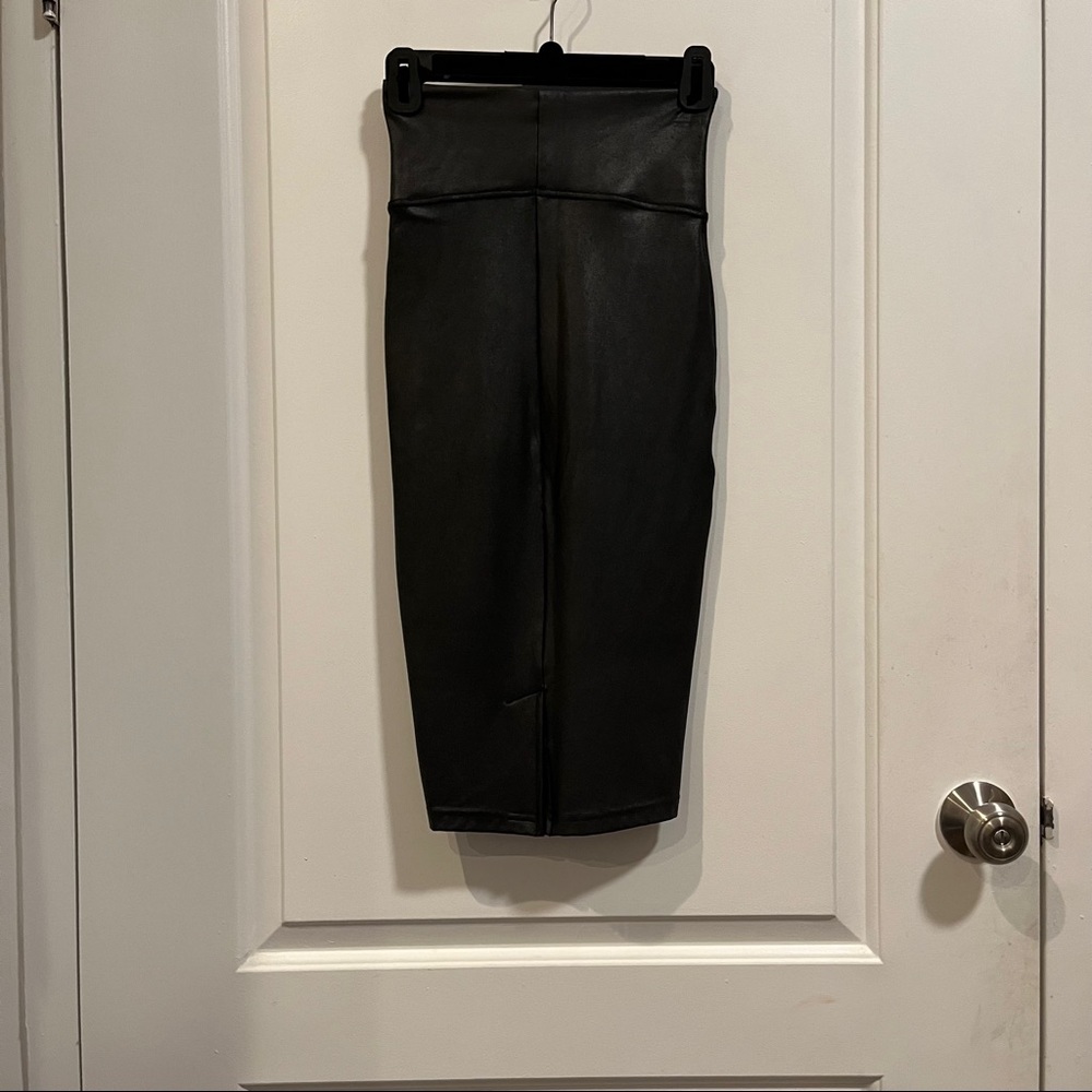 Spanx Faux Leather Pencil Skirt - Picture 5 of 6